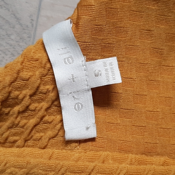 Ari and  Ali top - Picture 4 of 5